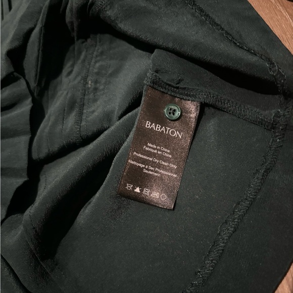 Babaton 100% silk blouse in hunter green - sz L - Picture 6 of 6